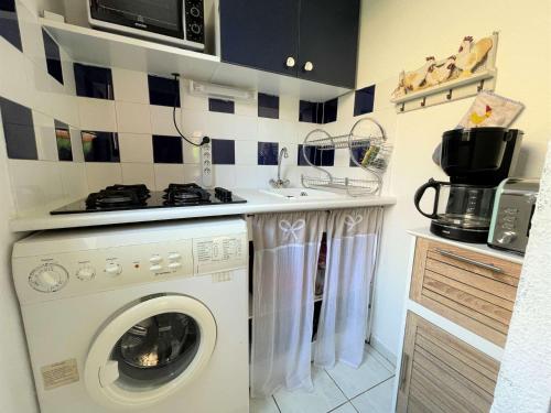 Photo de la galerie de l'établissement Maison 2 pièces mezzanine - Gruissan Ayguades AY060-095, à Vires