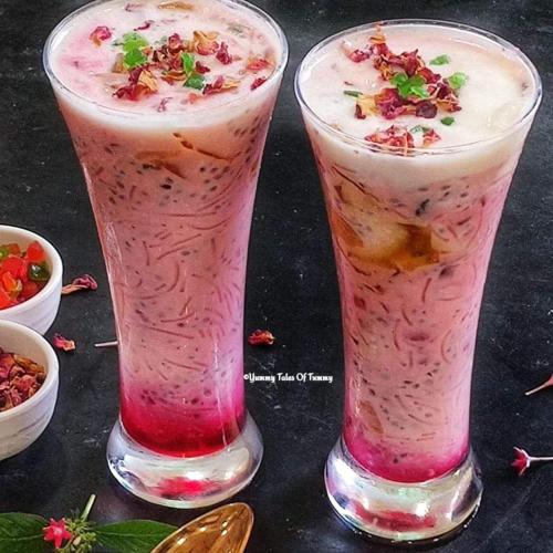 two drinks are sitting next to each other at Marigold Negombo in Negombo