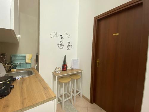 Kuchyň nebo kuchyňský kout v ubytování Casa Giulia FORUM ASSAGO M2 M1 Milano CENTRO