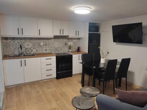 Φωτογραφία από το άλμπουμ του Myron & Gabby's House 2 στη Μονεμβασιά