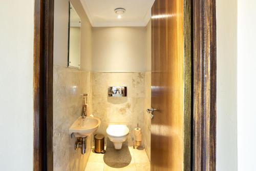 Koupelna v ubytování Pearl Valley Golf Estate Lodge 1E