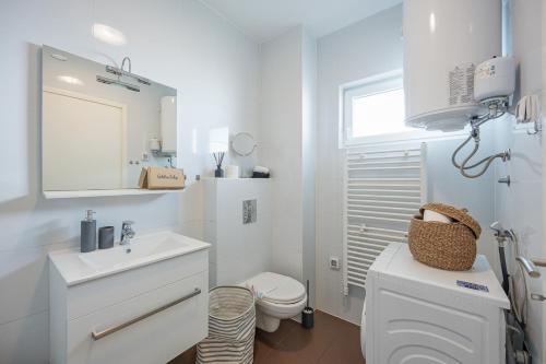 Golden Tulip Apartment
