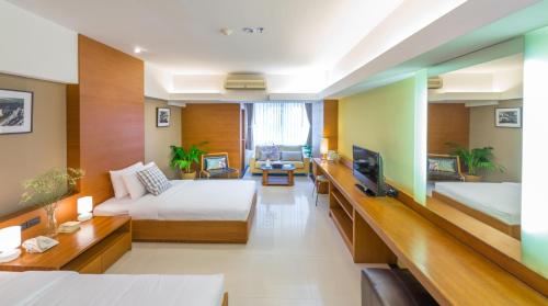 Gallery image of Laemtong Serviced Apartment in Si Racha