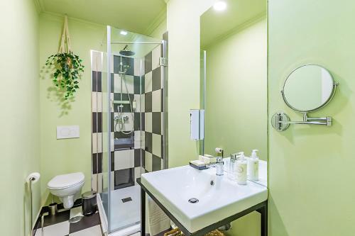 Ένα μπάνιο στο LR Guest House