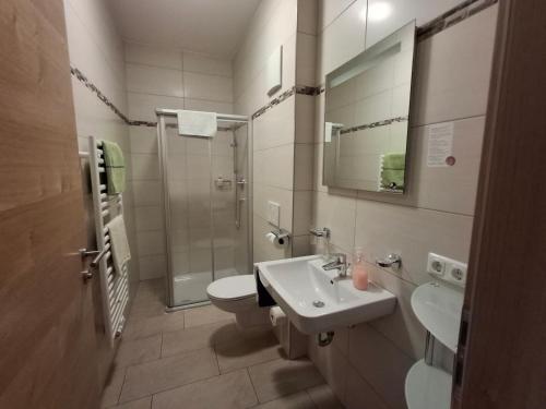 Koupelna v ubytování Gästehaus Watschinger