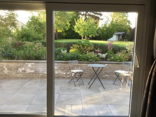 Zahrada ubytování Couette et fourchette-Gite-Jacuzzi et jardin à Maredsous