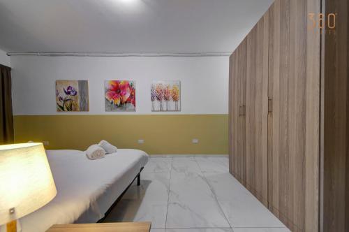Katil atau katil-katil dalam bilik di The Suite Stay - Just off the Promenade & Beach !