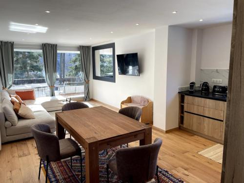 Very nice apartment, slopeside