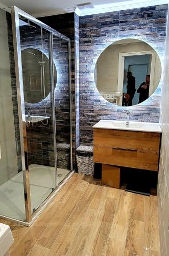 Photo de la galerie de l'établissement Appartement cosy et calme, ideal couple, à10 min à pieds du centre ville, à Ajaccio