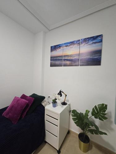 Χώρος καθιστικού στο Sunny ground floor apartment with a large terrace and direct access to the pool