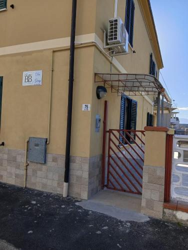 Το κτήριο όπου στεγάζεται  το bed & breakfast