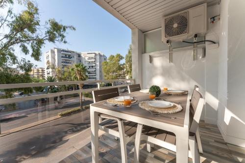 SalouRoyalCenterPoolRelax2bedPortAventuraAA12