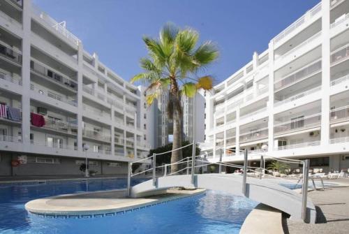 SalouRoyalCenterPoolRelax2bedPortAventuraAA12