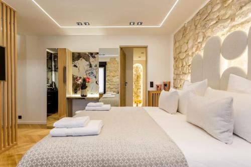 B1 Beautiful, Luxury Near Eiffel Tower Sleeps AC