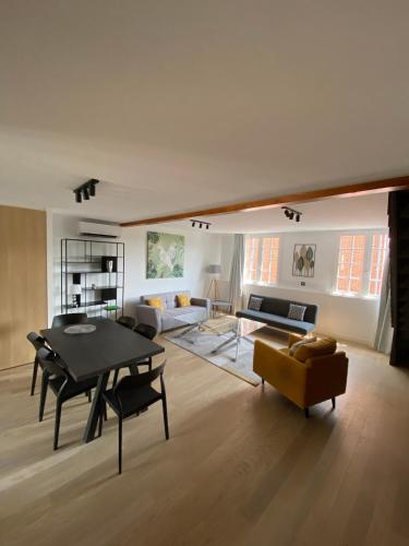 Hyper centre T3 duplex-terrace, Esquirol