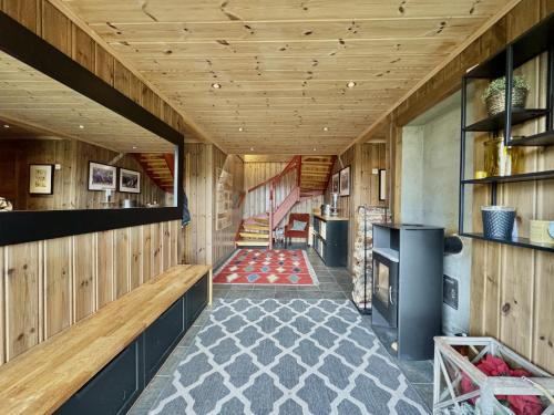 Gambar di galeri bagi Spacious cabin with beautiful Geilo views di Geilo