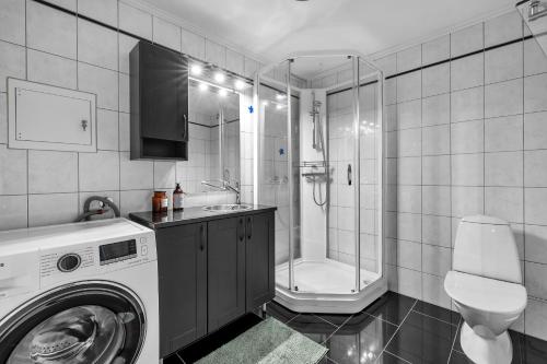 Phòng tắm tại Northstay - The Urban Cityscape, Central & Modern, Sleeps 5