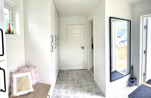 Bilik mandi di Koselig nyrestaurert hus med flott utsikt!