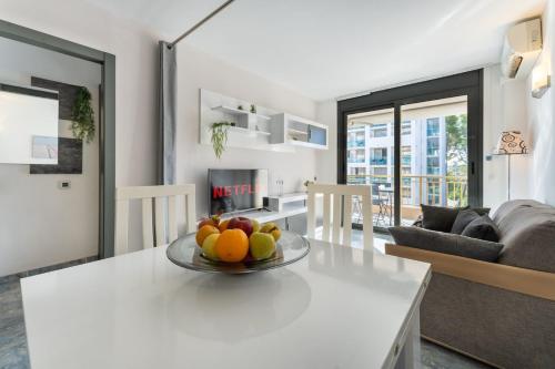 Salou-Modern-Pool-5'playa-2room-PortAvntura-AC13