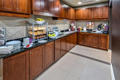 Η κουζίνα ή μικρή κουζίνα στο Residence Inn by Marriott Memphis Southaven