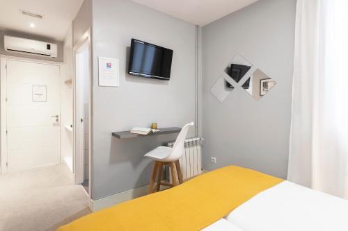 8Rooms Madrid, smart self check-in rooms
