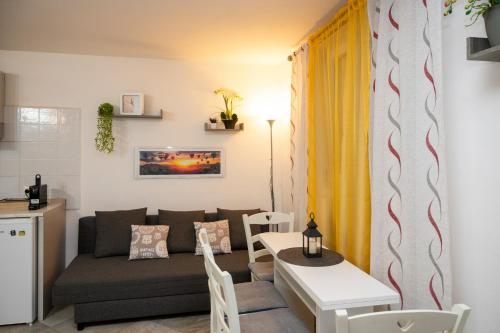 Kuchyň nebo kuchyňský kout v ubytování LE MURA Station Modern House - Parcheggio & Wi-Fi Gratis