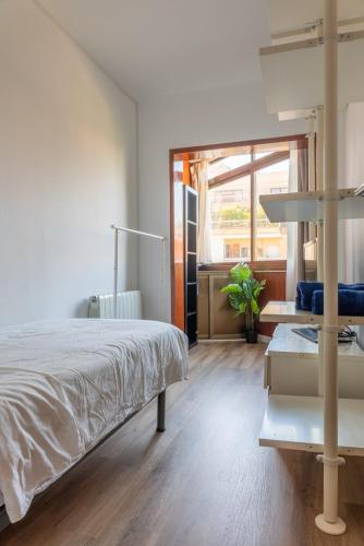 Sagrada Familia views, big and bright apartment