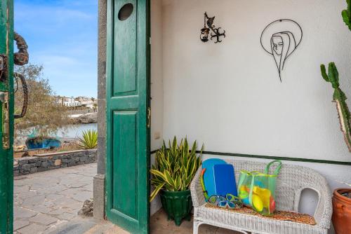 Foto sihtkohas Poris de Abona asuva majutusasutuse Traditional Canary house next to the beach galeriist