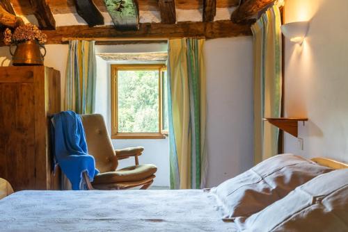 Photo de la galerie de l'établissement Gîte Gîte 6/8 pers à Loubreyrou, à Pénens