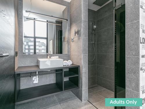 Koupelna v ubytování Adult Only Paznaun Suite