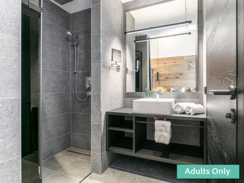 Koupelna v ubytování Adult Only Paznaun Suite