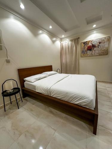 Cozy 2-Bedroom Apartment in Batha Quraish