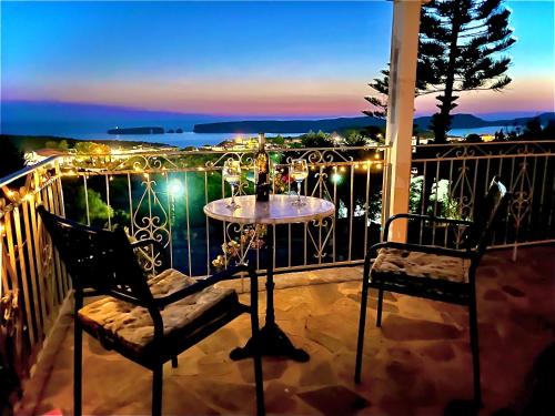 Gianna's Guesthouse & Cave Studio