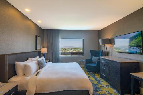 Hotel Lucerna Hermosilloにあるベッド