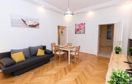 Premium Deluxe in the Center