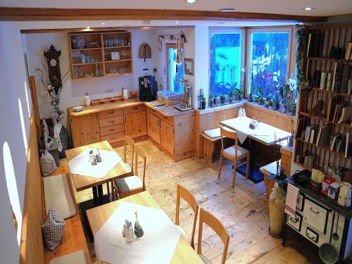 Fotografia z galérie ubytovania Pension Susanne v destinácii Sankt Anton am Arlberg