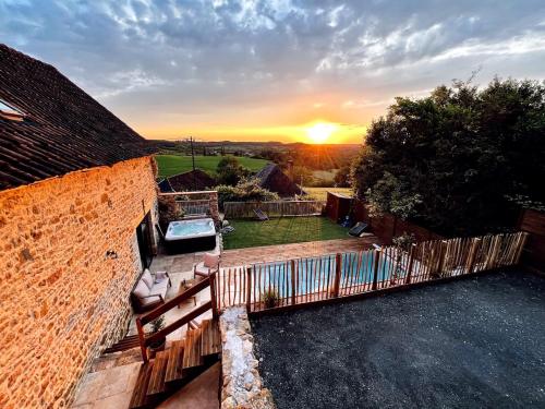 La Grange aux Souvenirs - Piscine chauffée ,Jacuzzi et Terrain de pétanque