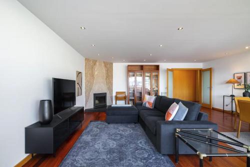 WHome Penthouse Luxe - Views, Terrace & Parking