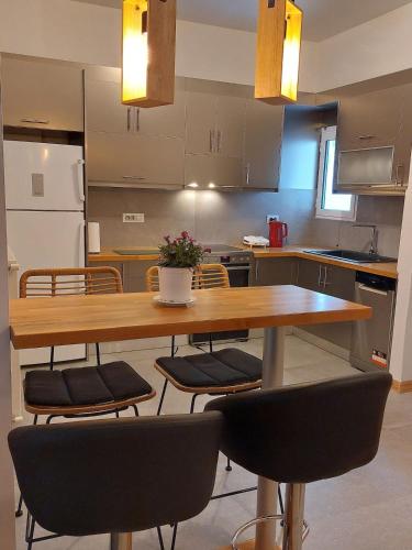 Apartment with children's room in the city of Athens