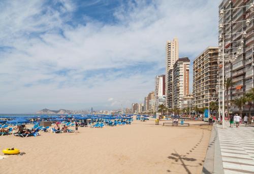 Diseño Nuevo Moderno En Playa De Levante
