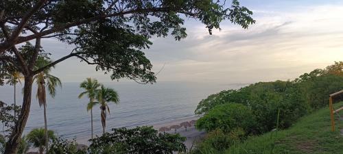 Φυσικό τοπίο κοντά σε οργανωμένο κάμπινγκ