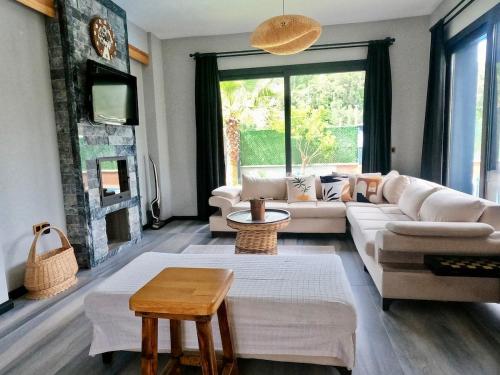 Akyaka Kitesurf Villas 1 Tüm Villa Özel Havuz ve Bahçeli