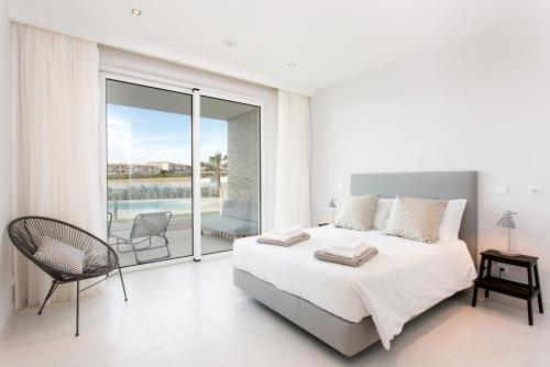 ValMar Ocean and Pool View Apartment