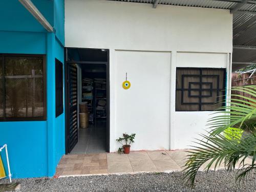 Φωτογραφία από το άλμπουμ του ApartCasa Full Budget Apart House near beach and rain forest σε Uvita