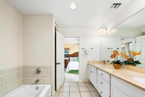 Phòng tắm tại 505 Waikoloa Colony Villas