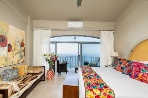 Postel nebo postele na pokoji v ubytování Ocean Front Penthouse Newly Renovated, Sleeps 6, Casa Agua, Girasol