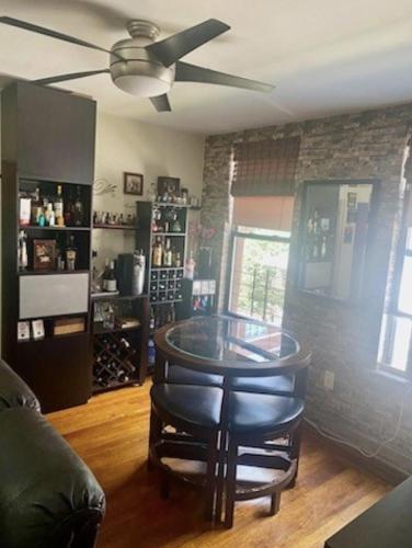 Χώρος καθιστικού στο Woodside room