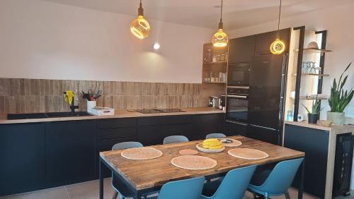 Η κουζίνα ή μικρή κουζίνα στο Appartement climatisé T3 vue mer de 63 M2 - 2 chambres et belle terrasse de 23 M2