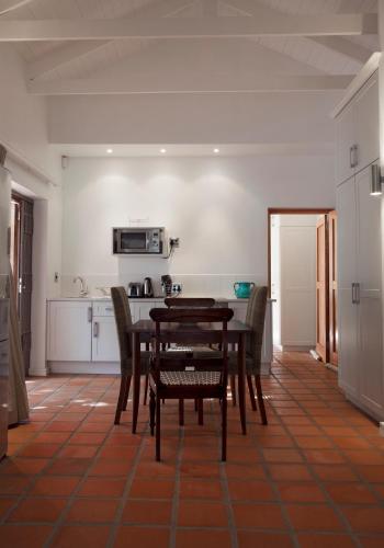 Η κουζίνα ή μικρή κουζίνα στο Klein Welmoed Luxury Guest House