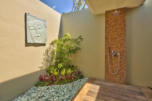 Фотография из галереи Relax Bali Dive & SPA ocean front resort в Туламбене